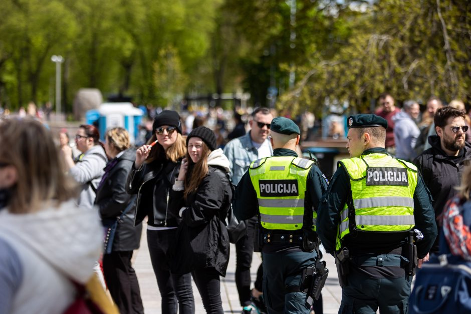 Diskusijos dėl partnerystės įteisinimo turi prasidėti, sako premjerė ir Seimo vadovė