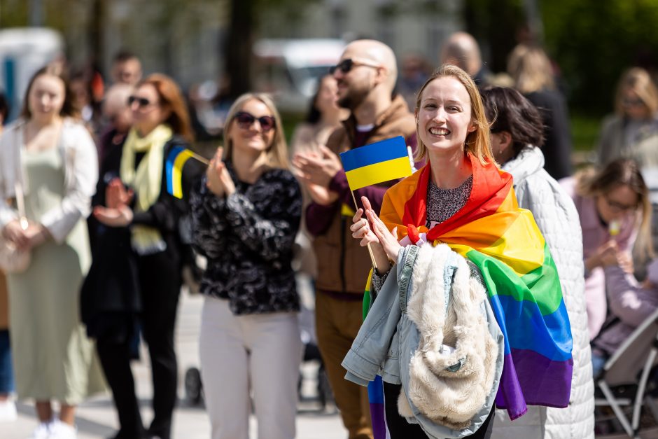 Diskusijos dėl partnerystės įteisinimo turi prasidėti, sako premjerė ir Seimo vadovė