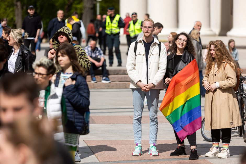 Diskusijos dėl partnerystės įteisinimo turi prasidėti, sako premjerė ir Seimo vadovė