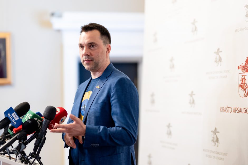 O. Arestovyčius: V. Putino planas buvo po Ukrainos užimti Baltijos šalis, Lenkiją