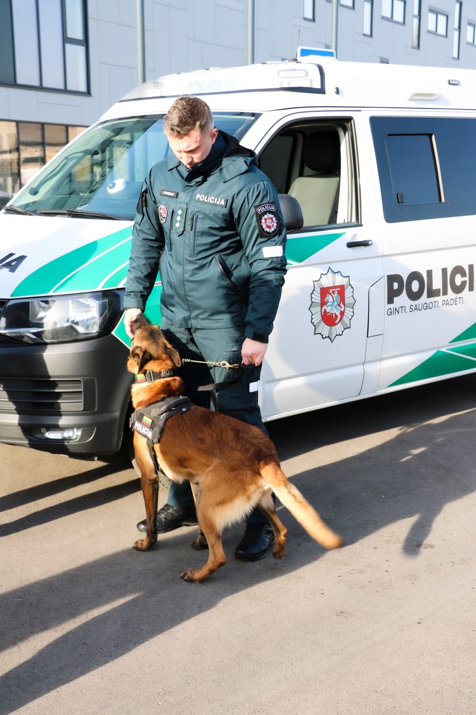 Susipažinkite su Fleksu: jis gaudys nusikaltėlius ir ieškos narkotikų