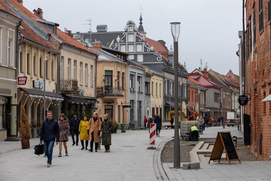 Apie senuosius Vilniaus gatvės šviestuvus: jų būklė buvo kritinė