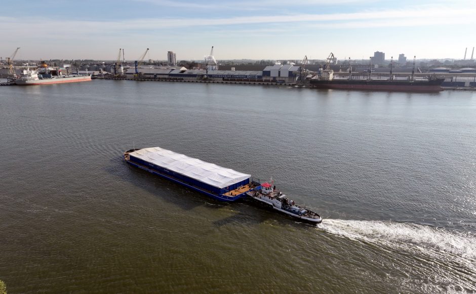 Naujas logistikos kelias: grūdai Nemunu pasiekė Klaipėdą