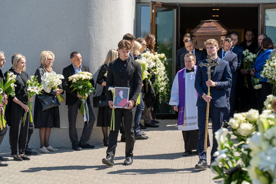 Legendinio krepšininko A. Sabonio mama amžinojo poilsio atgulė Karmėlavos kapinėse 