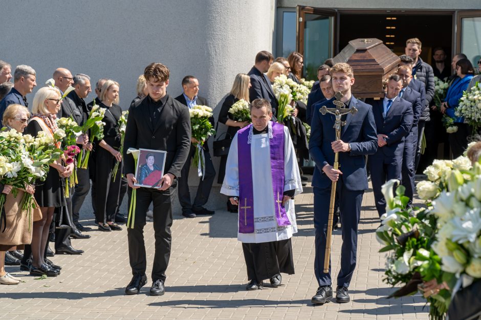 Legendinio krepšininko A. Sabonio mama amžinojo poilsio atgulė Karmėlavos kapinėse 