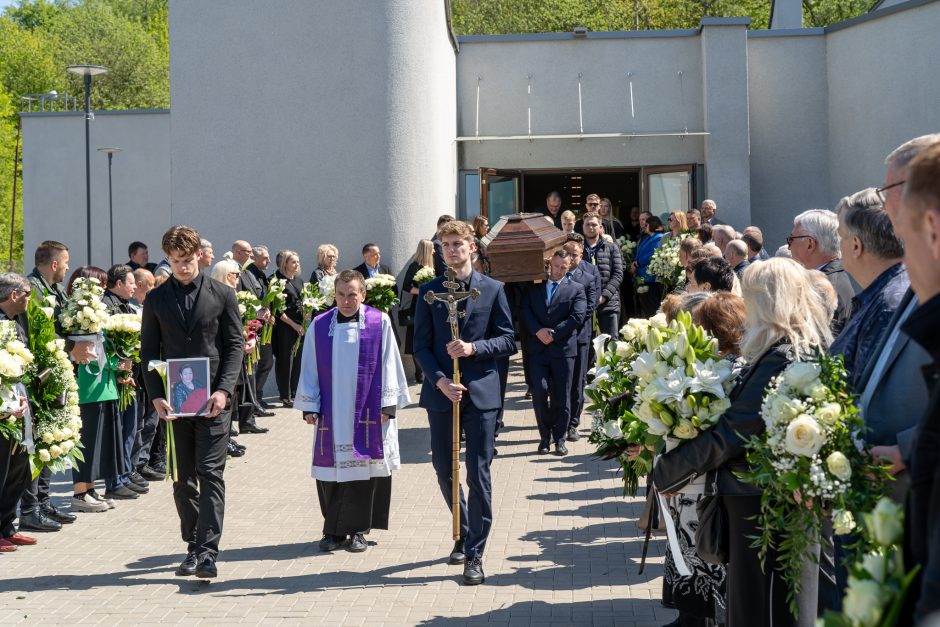 Legendinio krepšininko A. Sabonio mama amžinojo poilsio atgulė Karmėlavos kapinėse 