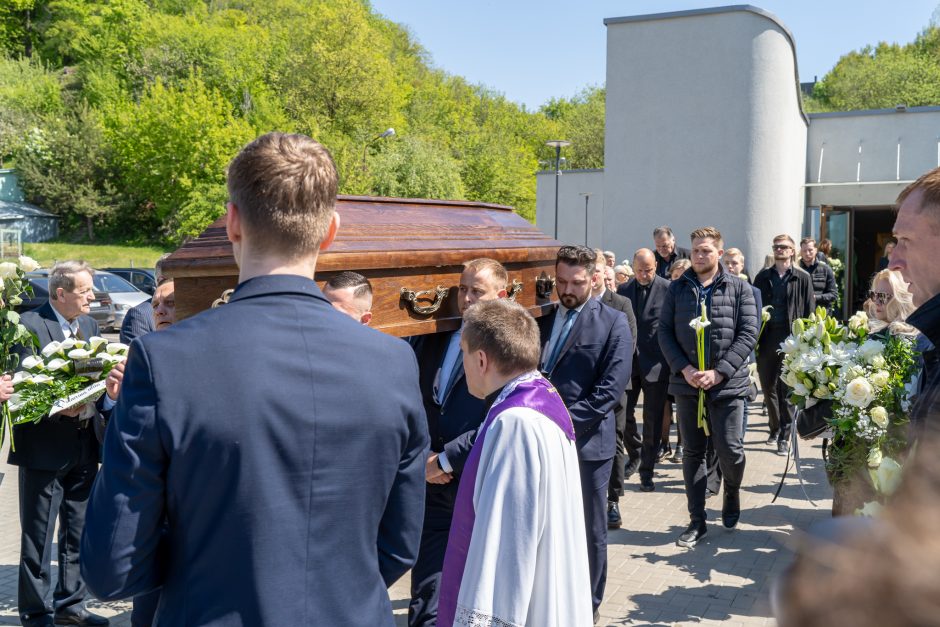 Legendinio krepšininko A. Sabonio mama amžinojo poilsio atgulė Karmėlavos kapinėse 