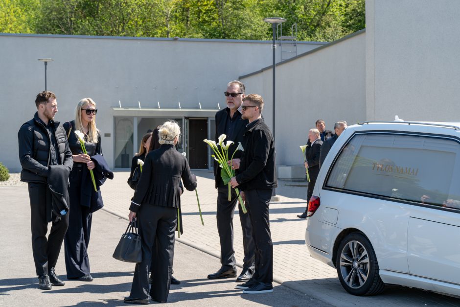 Legendinio krepšininko A. Sabonio mama amžinojo poilsio atgulė Karmėlavos kapinėse 