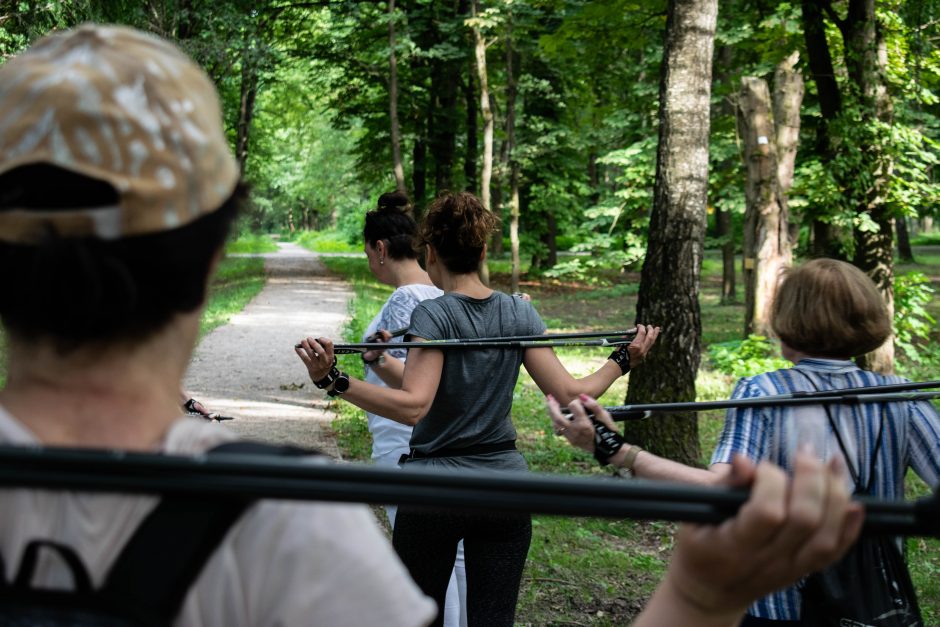 Šiaurietiško ėjimo treniruotės: „Už lazdų ir į gamtą!“