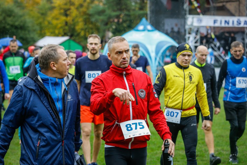 Susigrūmęs su pajūrio vėju bėgime „Gintarinė jūrmylė“ triumfavo R. Kančys