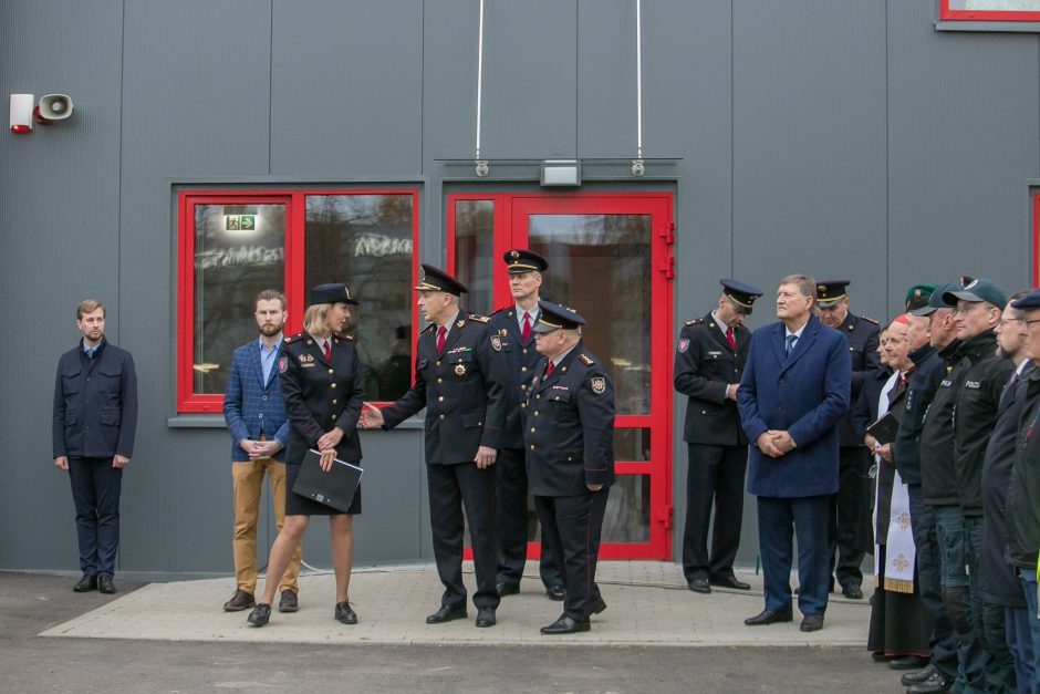 Kaune atidaryta rekonstruota gaisrinė: 3-oji komanda turi naujus namus