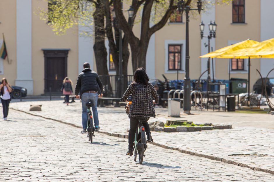 Nuomojami paspirtukai Kaune kuria chaosą