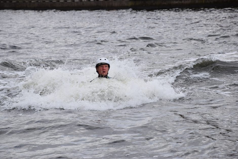 Dangės upėje kovėsi vandens sporto entuziastai 