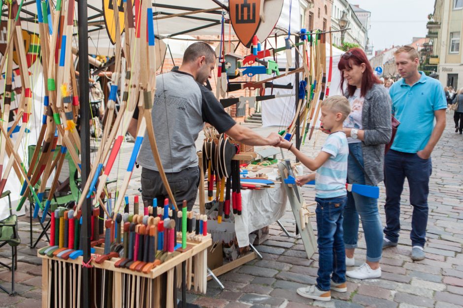 Senamiestyje pasklido rudens ir amatininkų gėrybės