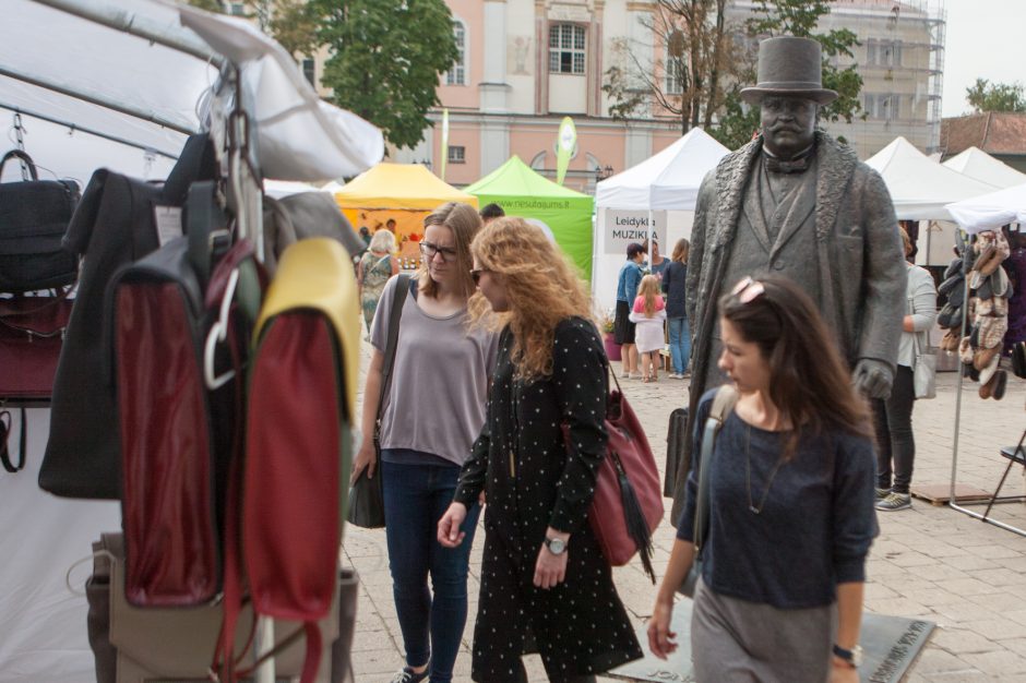 Senamiestyje pasklido rudens ir amatininkų gėrybės