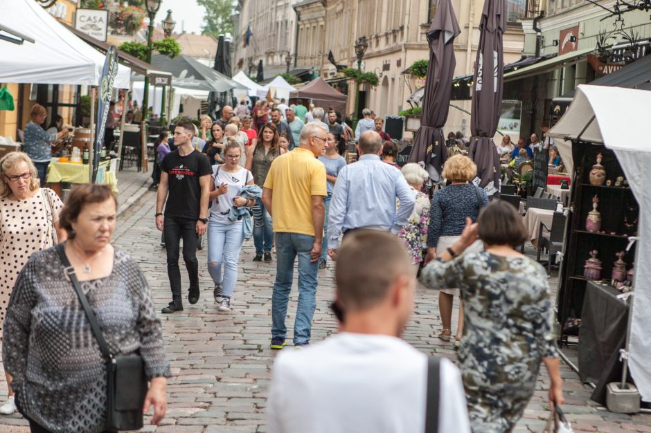 Senamiestyje pasklido rudens ir amatininkų gėrybės