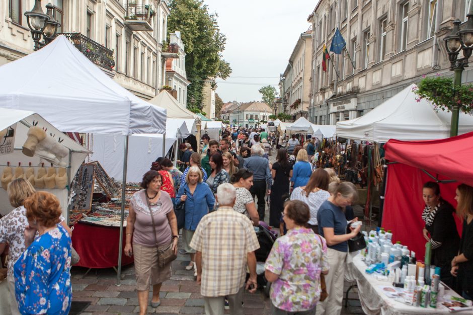 Senamiestyje pasklido rudens ir amatininkų gėrybės