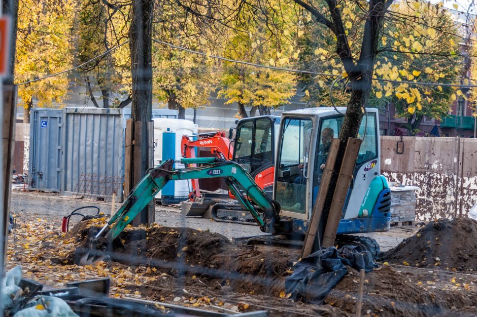 Kaune vieni darbai dar nebaigti, o jau braižomi nauji