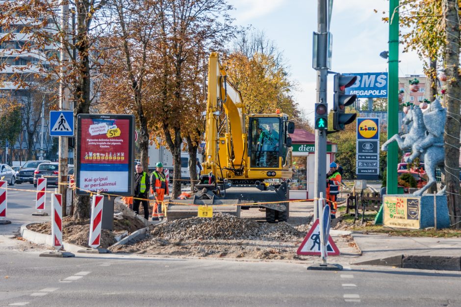 Kaune vieni darbai dar nebaigti, o jau braižomi nauji