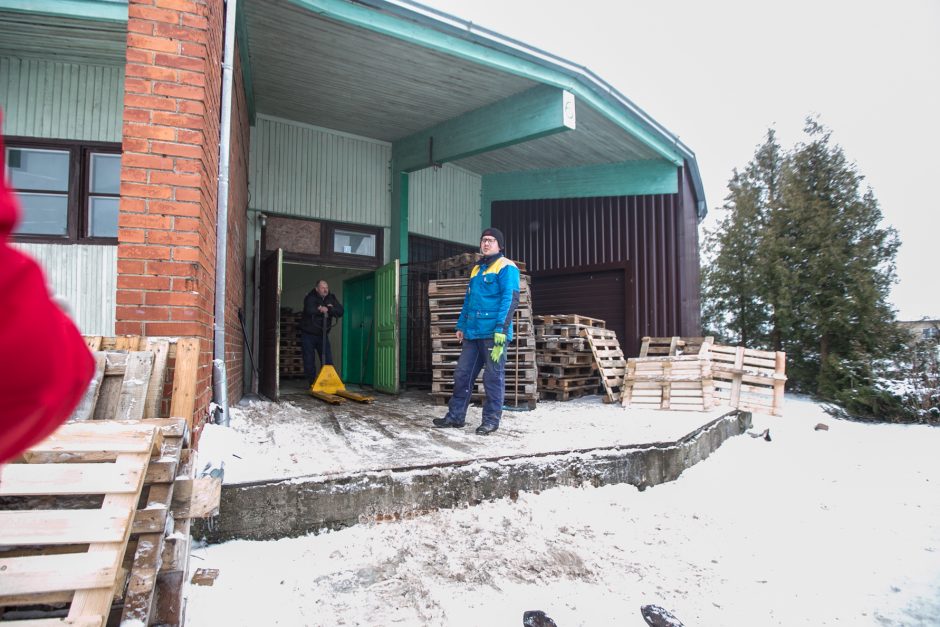 Lauke sukrautos trąšos išgąsdino gyventojus