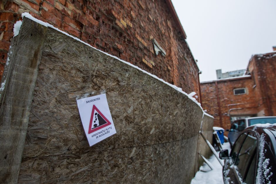 Kauniečiai stveriasi už galvų: savivaldybės turtas kelia pavojų