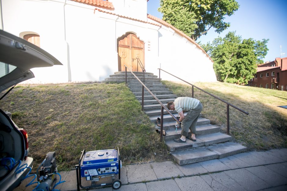 Kauniečių akį traukia palaimintojo batai