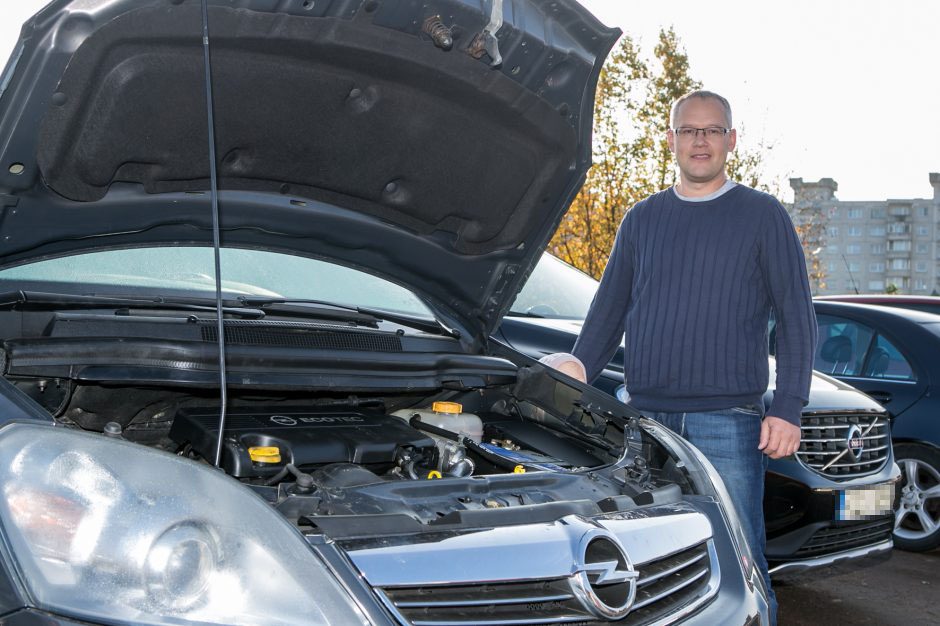 Po automobilio remonto toli nenuvažiavo – variklis sugedo atliekant techninę apžiūrą