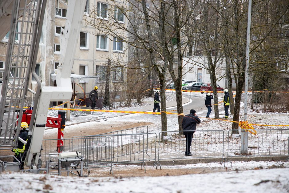 Kodėl ugniagesiai net nebandė gelbėti gaisro griuvėsiuose įstrigusio berniuko?