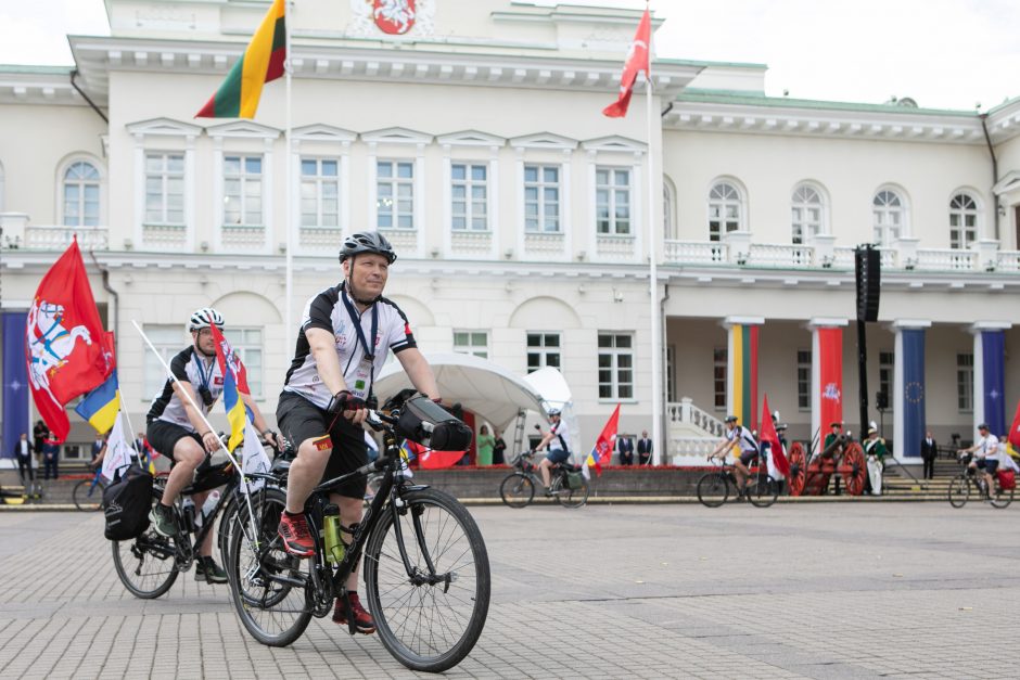 G. Nausėda: kiekvienas turime pareigą prisidėti kuriant stipresnę Lietuvą