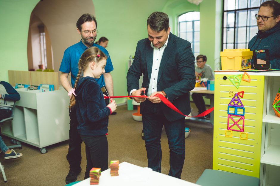 Inovatyvioje klasėje po sunkių ligų vaikai galės pasivyti praleistas pamokas