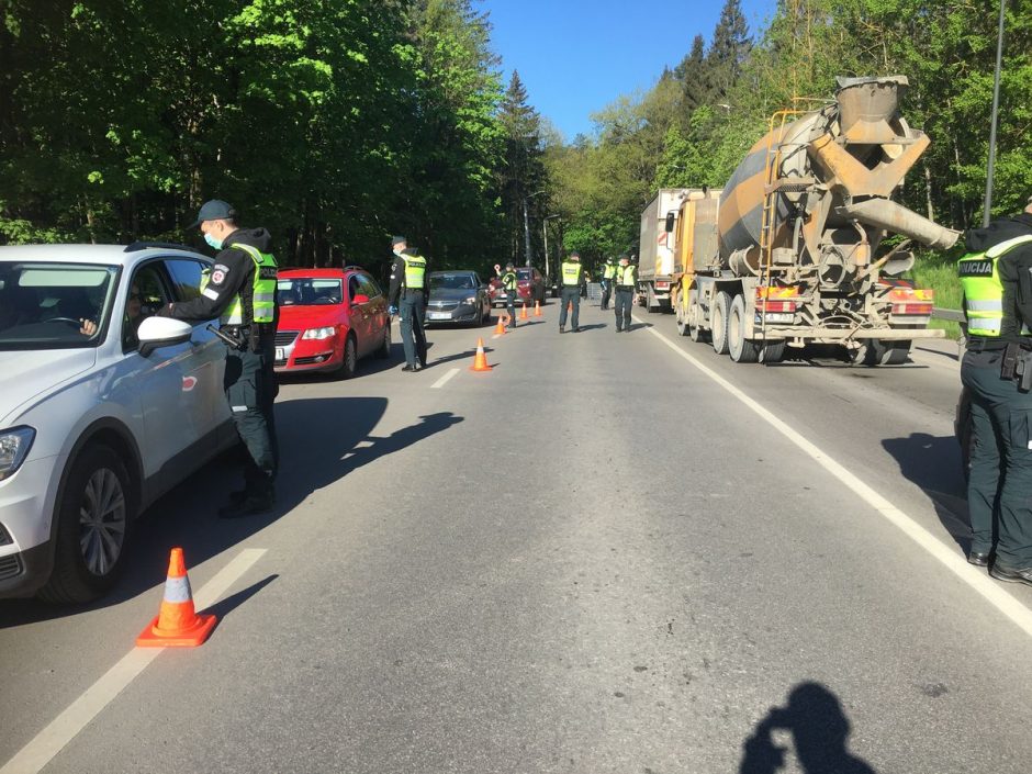 Nepakantūs pažeidėjams: po pilietiško žmogaus pranešimo girtas vairuotojas pateko į pareigūnų rankas