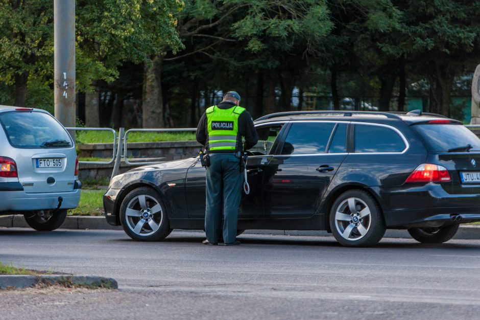 Neblaivus vairuotojas prisižaidė – gali būti konfiskuotas darbdavio automobilis