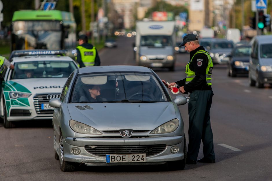 Neblaivus vairuotojas prisižaidė – gali būti konfiskuotas darbdavio automobilis