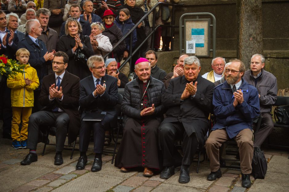 Kaune atidengtas paminklas J. Tumui-Vaižgantui