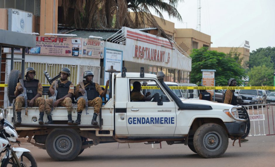 Per įtariamą teroristinę ataką Burkina Fase žuvo 10 žmonių