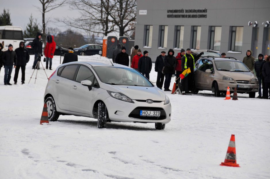 Varžovus įkvėpė neblėstantis 2004 m. čempiono azartas