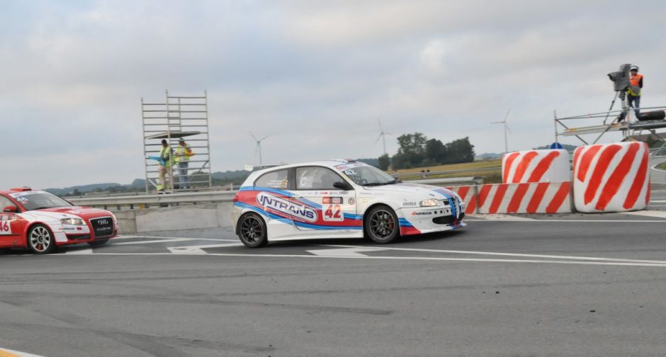 Žvilgsnis į 1000 km lenktynes iš teisėjų bokštelio