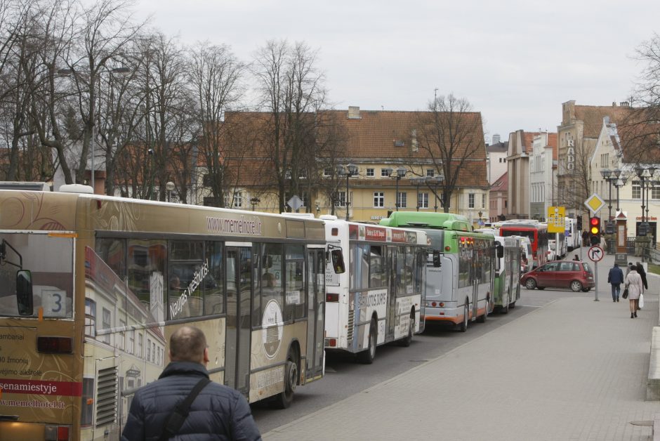 Kelionės miesto autobusais nebrangs