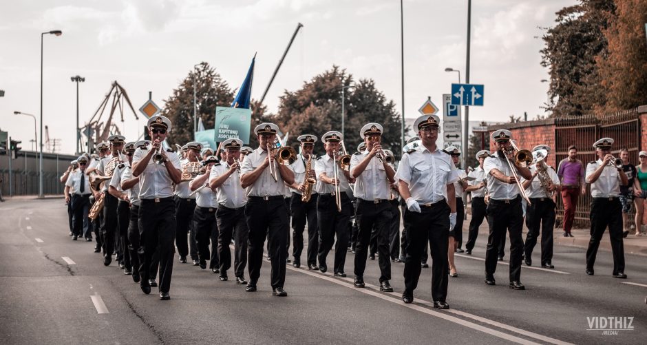 Talento paieškos pro objektyvą