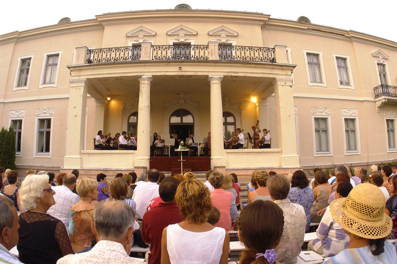 Palangoje prasideda romantiškosios „Nakties serenados“