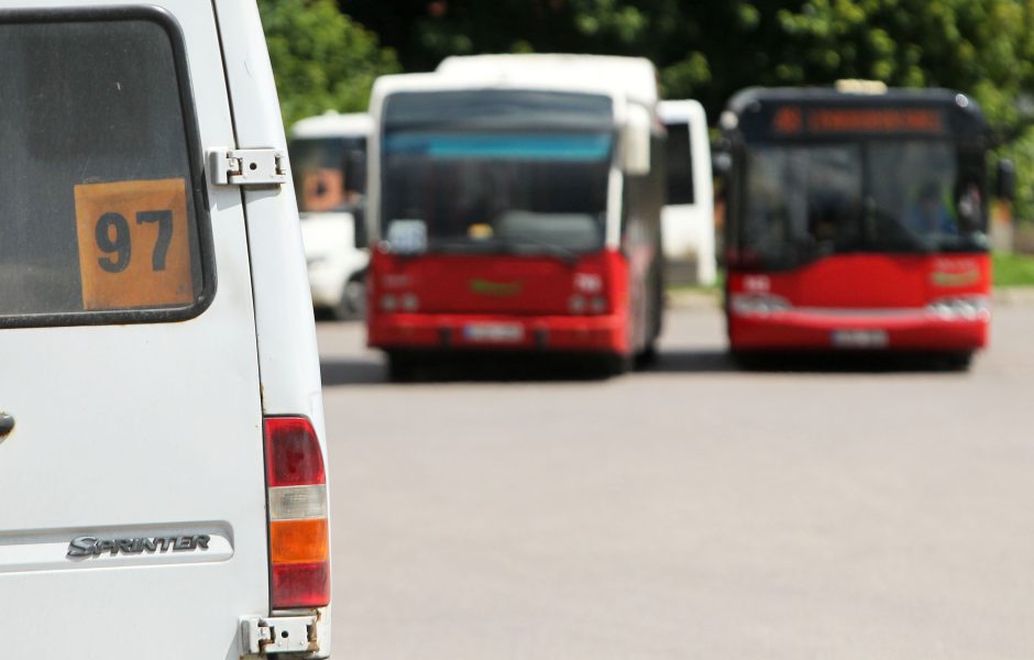 Maršrutinių autobusiukų vairuotojai: tai baisu!