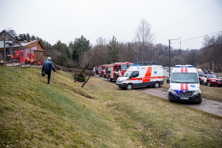 Gaisre žuvusių mažylių byla: teisiama jų motina pripažino savo kaltę