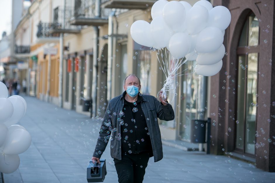 Architektai susirinko palaikyti teisiamą A. Karalių: nusikaltėliai pučia burbulus