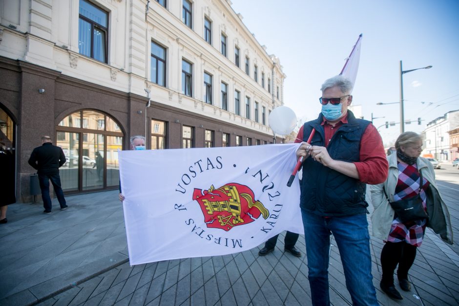 Architektai susirinko palaikyti teisiamą A. Karalių: nusikaltėliai pučia burbulus