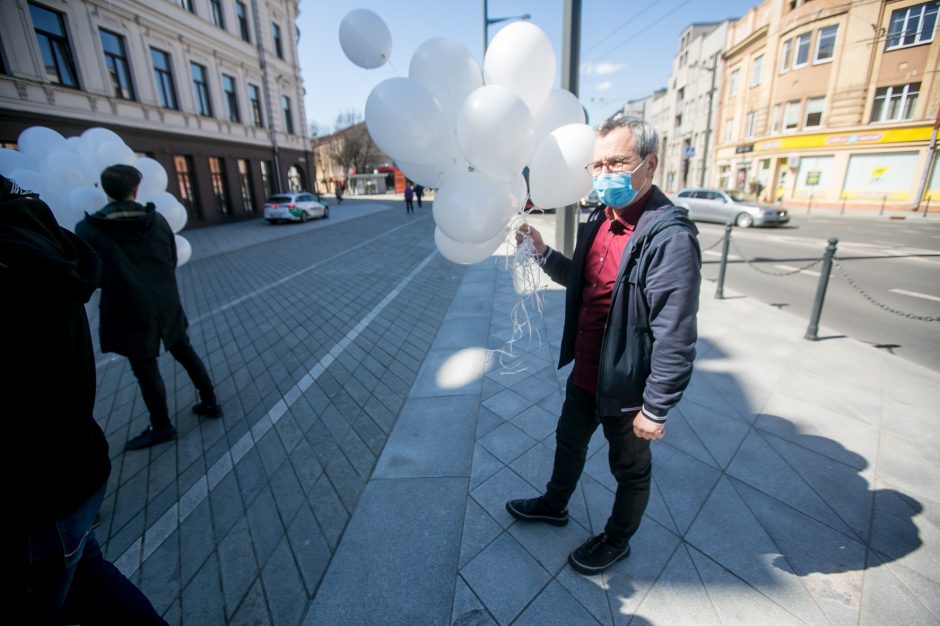 Architektai susirinko palaikyti teisiamą A. Karalių: nusikaltėliai pučia burbulus