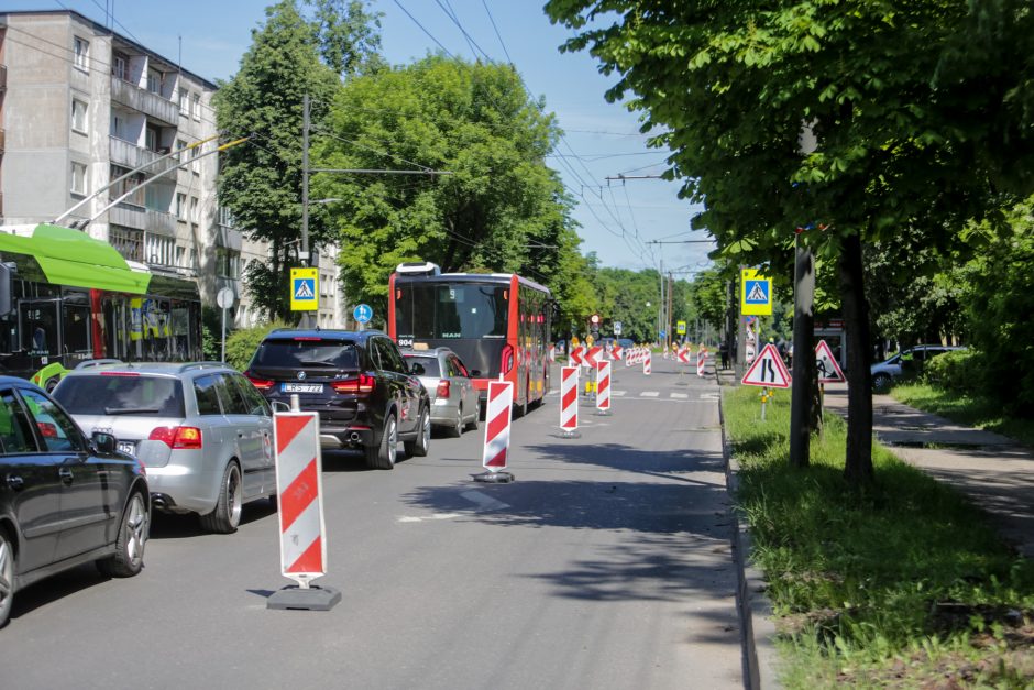 Vairuotojai, dėmesio: dalyje Kovo 11-osios gatvės ribojamas eismas