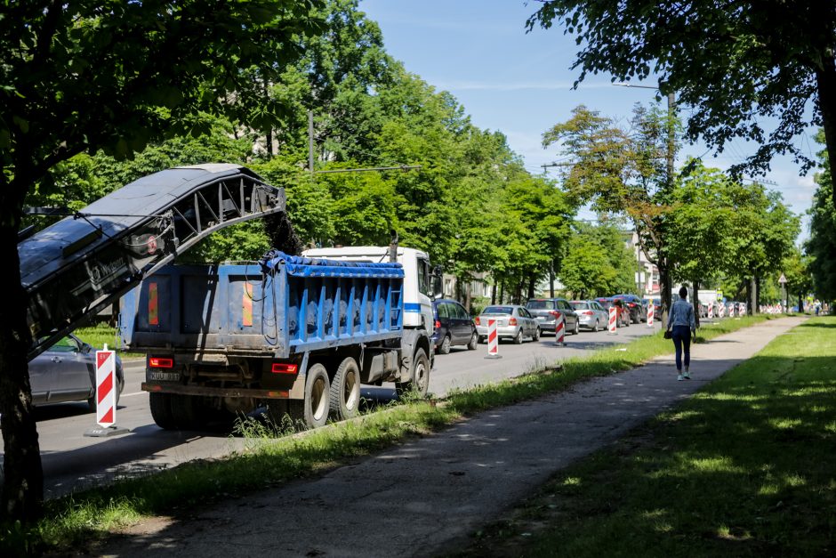 Vairuotojai, dėmesio: dalyje Kovo 11-osios gatvės ribojamas eismas