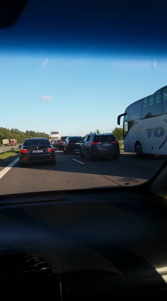 Autostradoje Klaipėda-Kaunas susidūrė net 12 automobilių