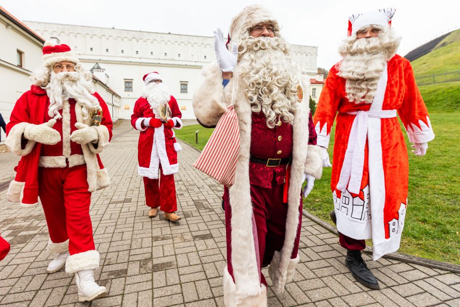 Vilniuje – pirmasis Baltijos šalių Kalėdų Senelių sąskrydis