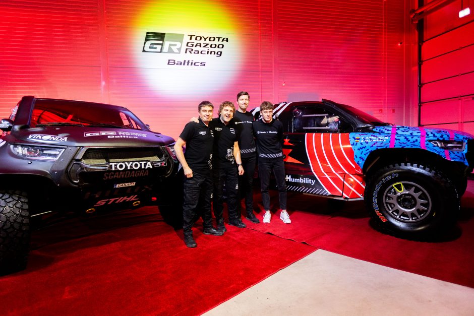 Naujoje „TOYOTA GAZOO Racing Baltics“ bazėje – dviejų Dakaro komandų pristatymas